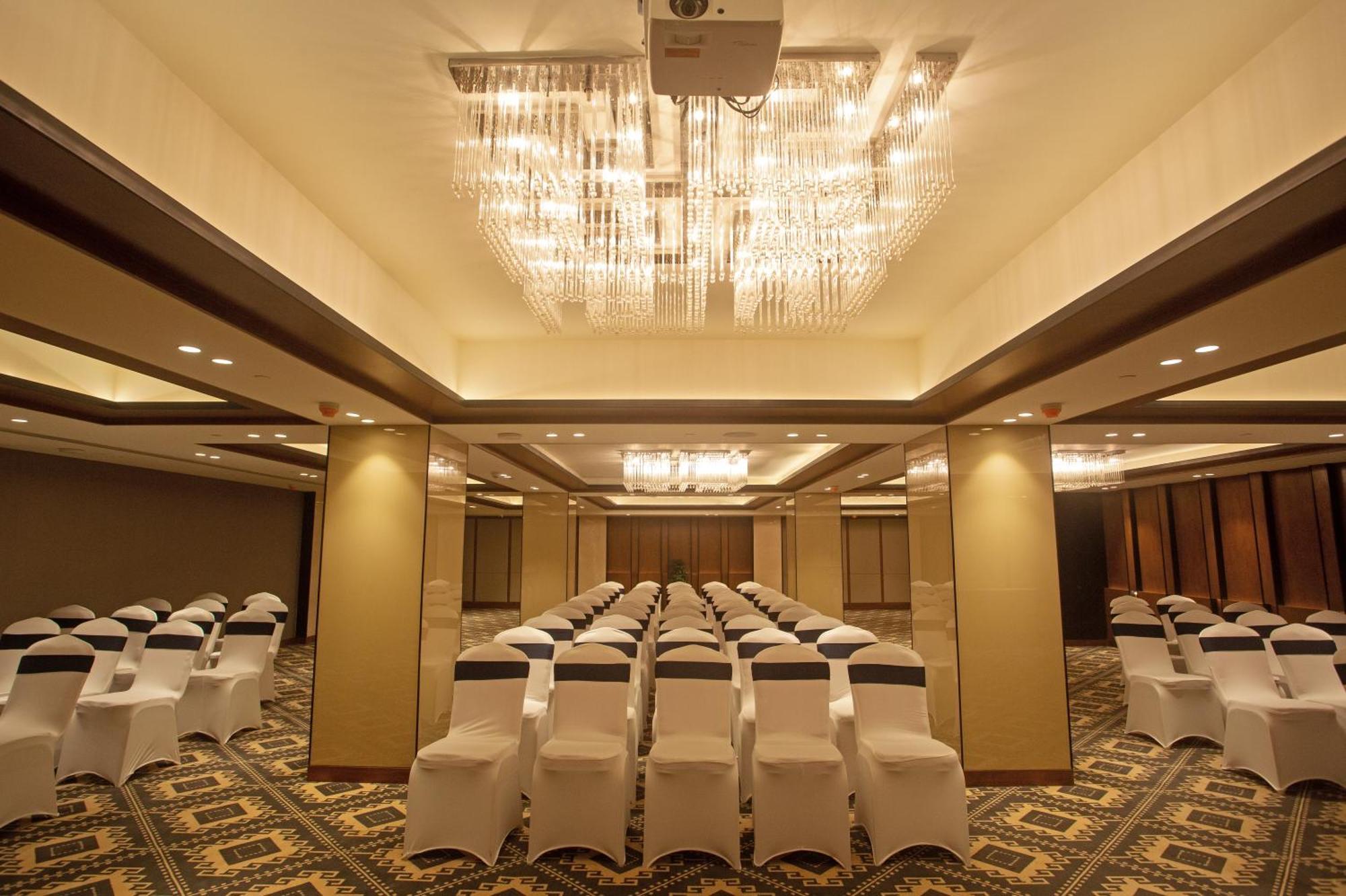 Hotel Arista By Ambition Guwahati Esterno foto