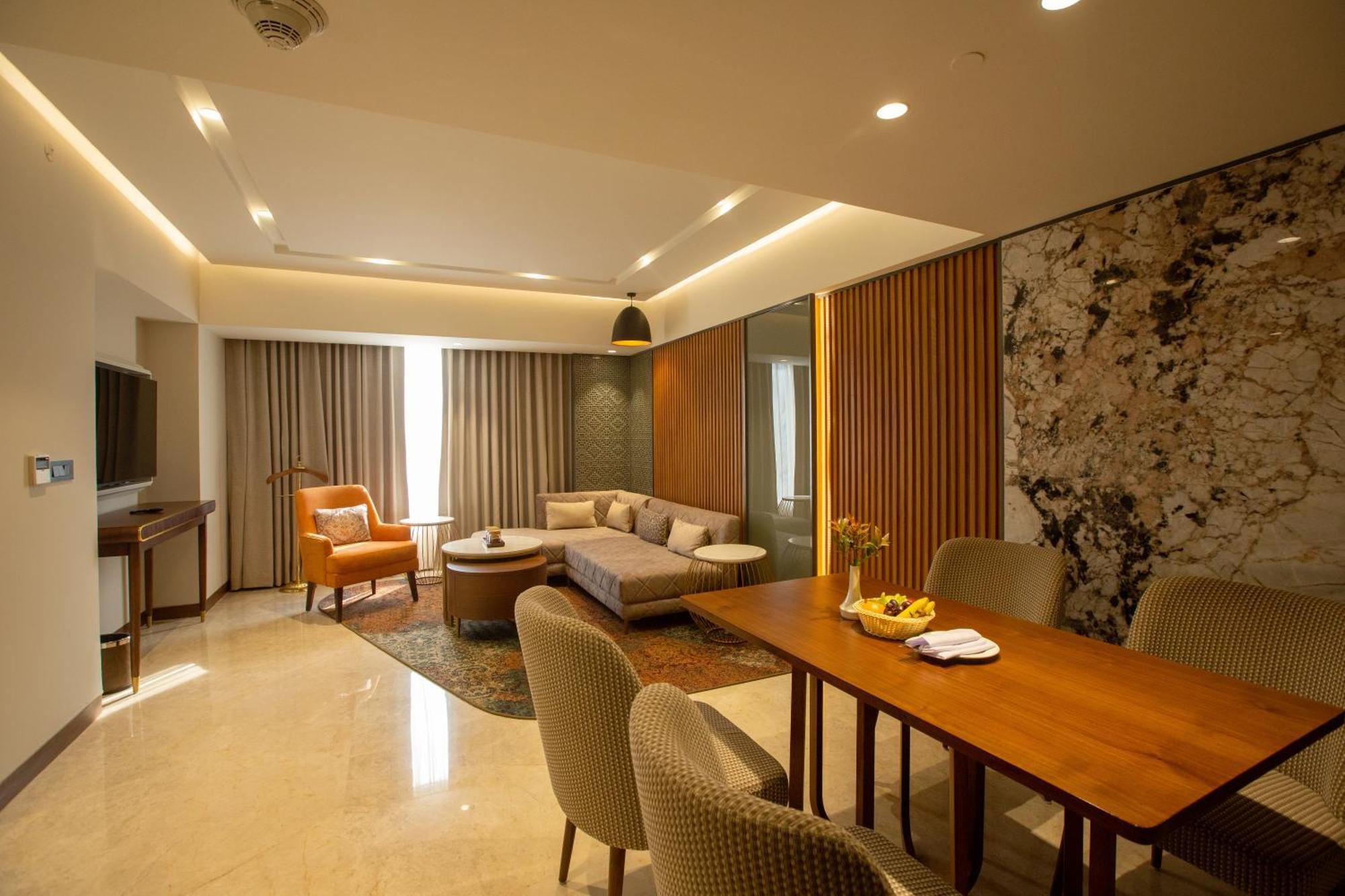 Hotel Arista By Ambition Guwahati Esterno foto