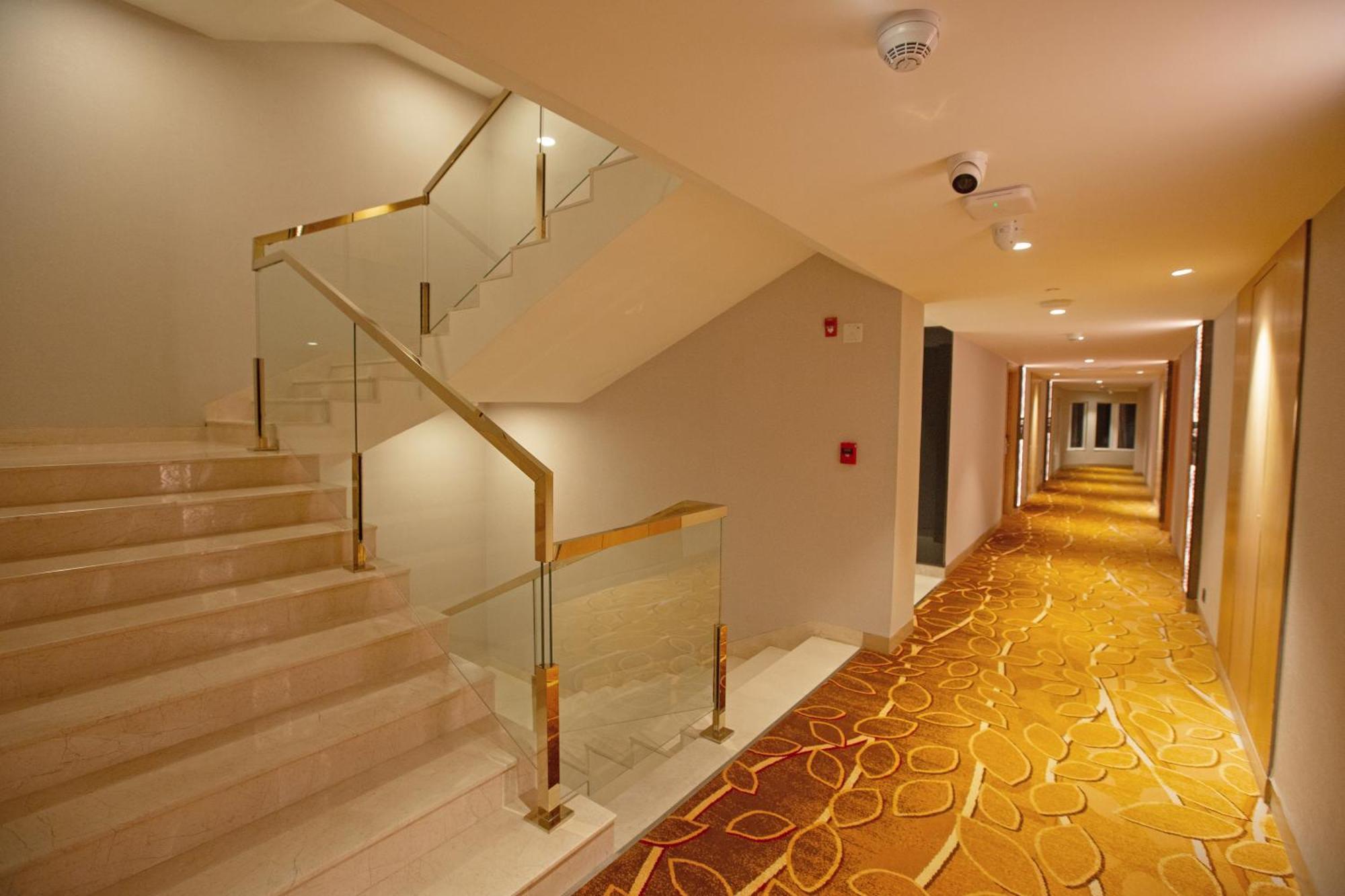 Hotel Arista By Ambition Guwahati Esterno foto