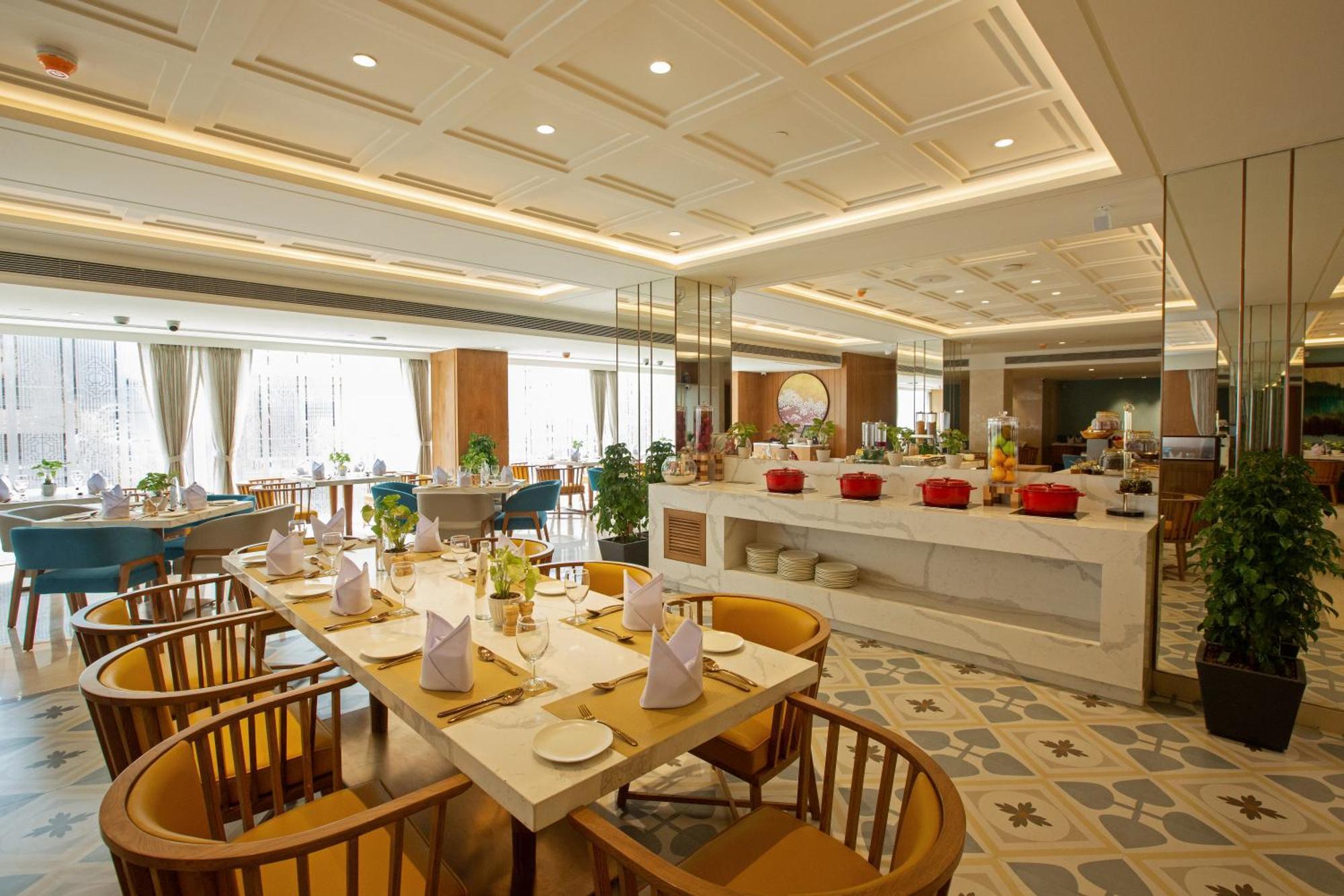 Hotel Arista By Ambition Guwahati Esterno foto